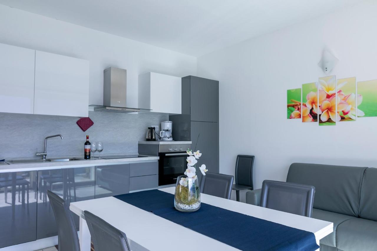 La Collinetta Apartments Vercana Kültér fotó